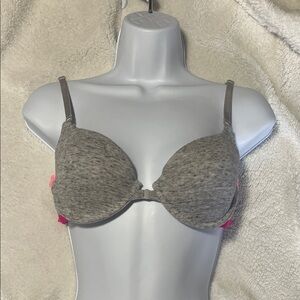 Victoria's Secret Heather Gray lightly lined front close Bra